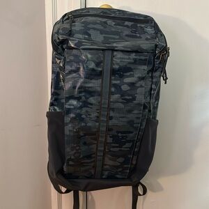 Patagonia 25l Black Hole Backpack
